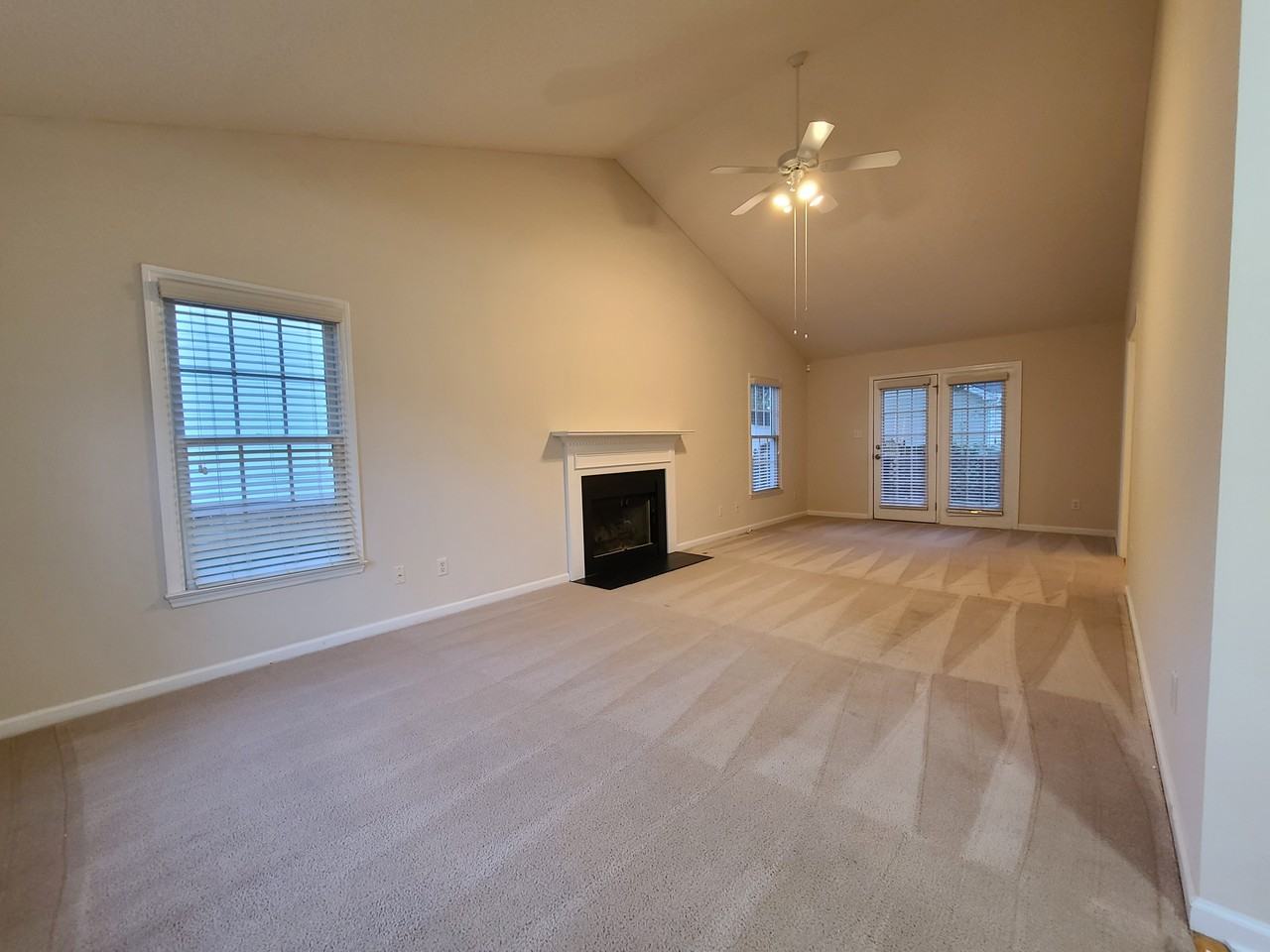 8005 Tobin Pl - Photo 3 of 19