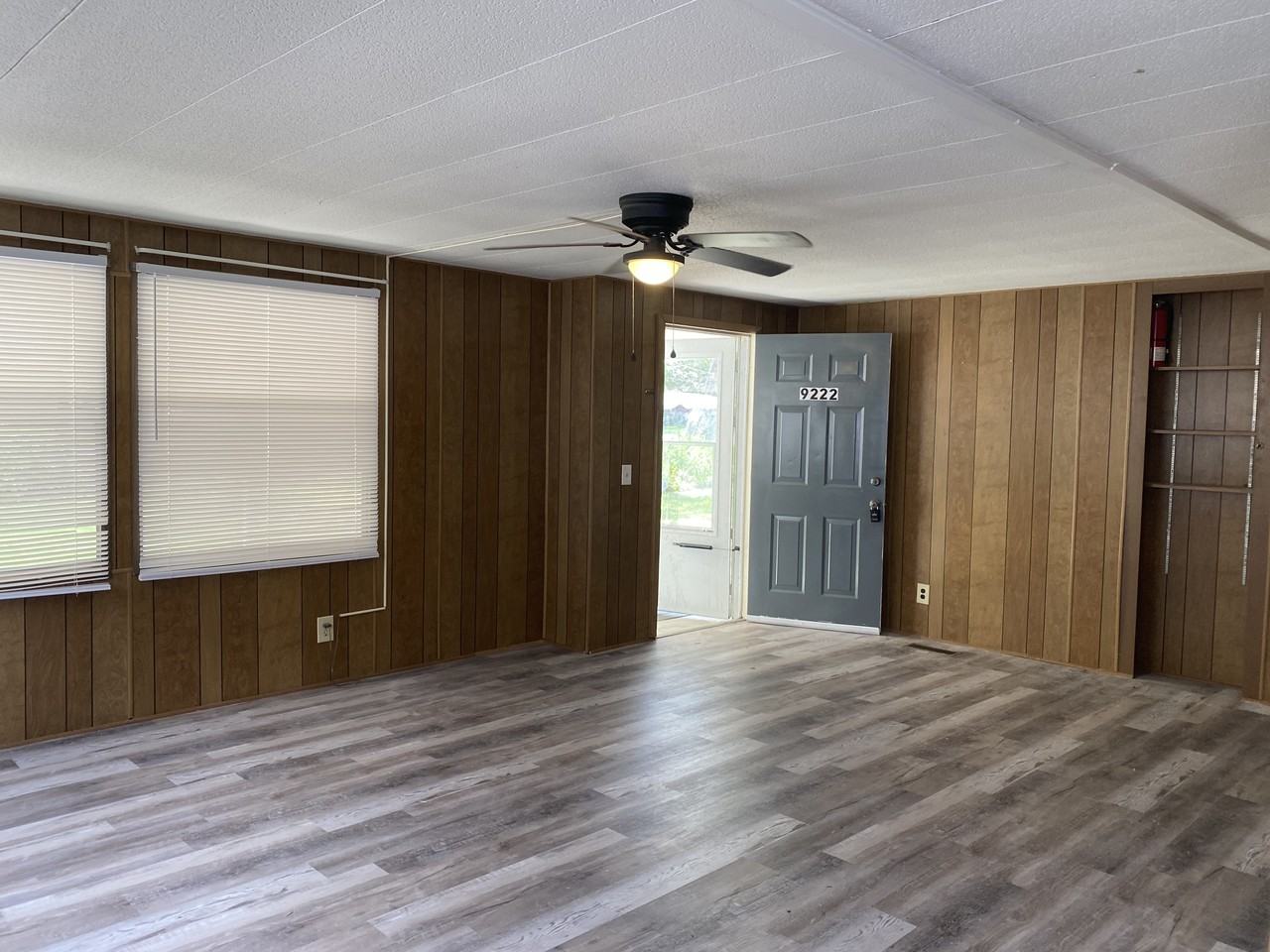 9222 Dan Lynn St - Photo 7 of 26