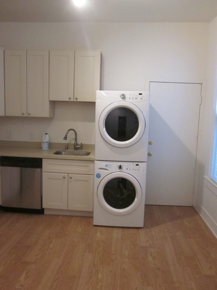 1946 Buchanan St - Photo 2 of 12