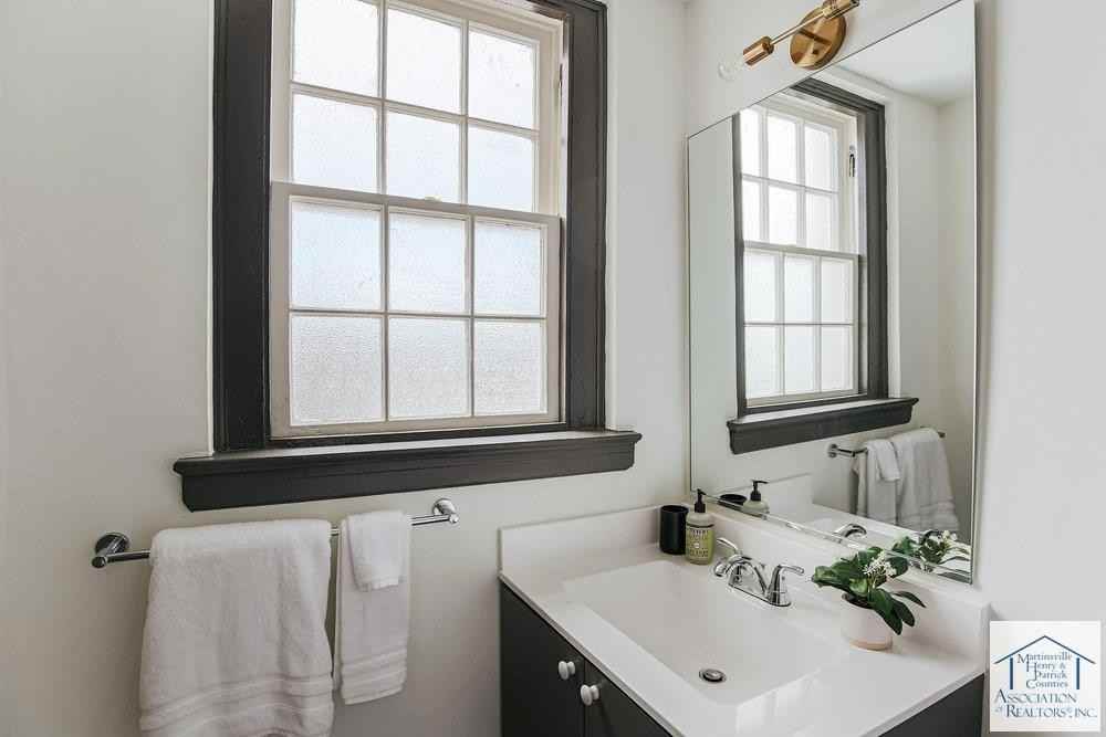 51 E Church St - Photo 3 of 6