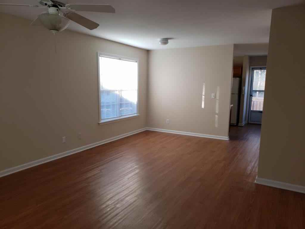 1217 Summer St - Photo 2 of 10