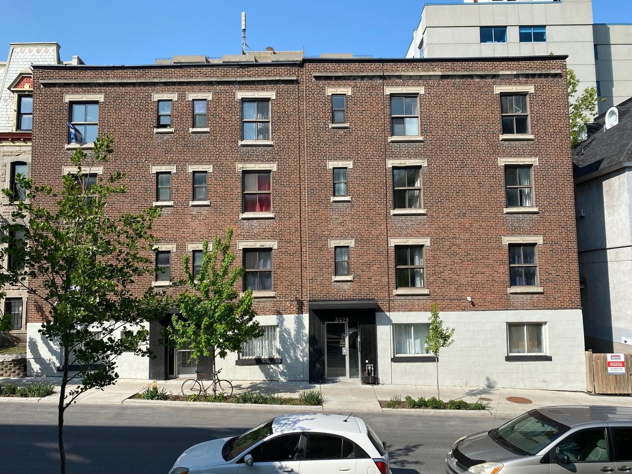 Chateau St-Andre Apartments - 3431 3429-3431 Rue St-Andre Montréal QC ...