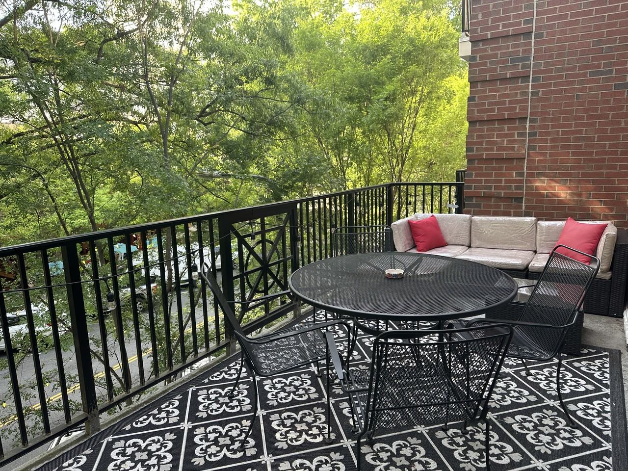 10 E Washington St #2A