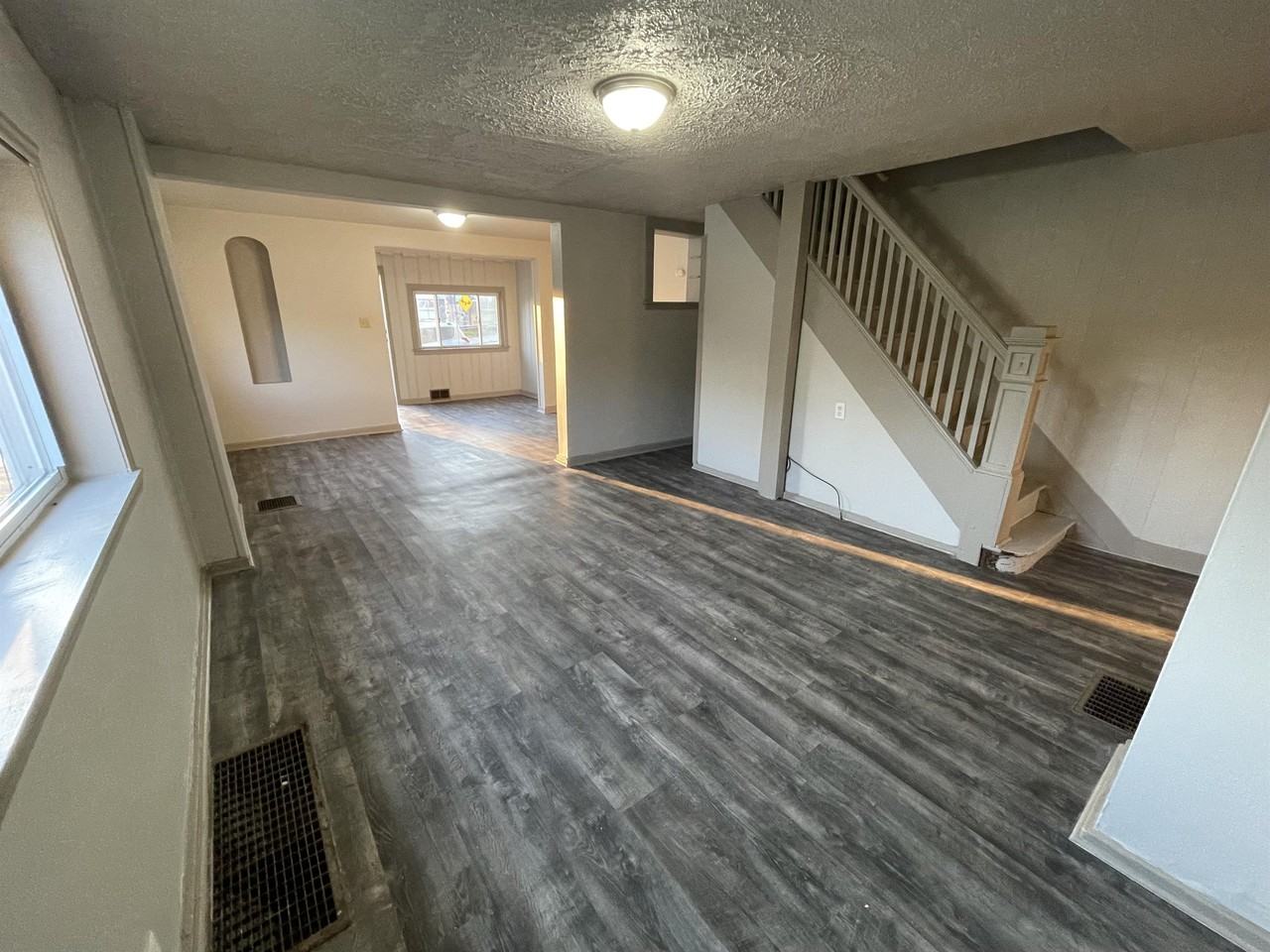 302 Fairmont Avenue - 302302.5 Fairmont Avenue #302 - Photo 2 of 8