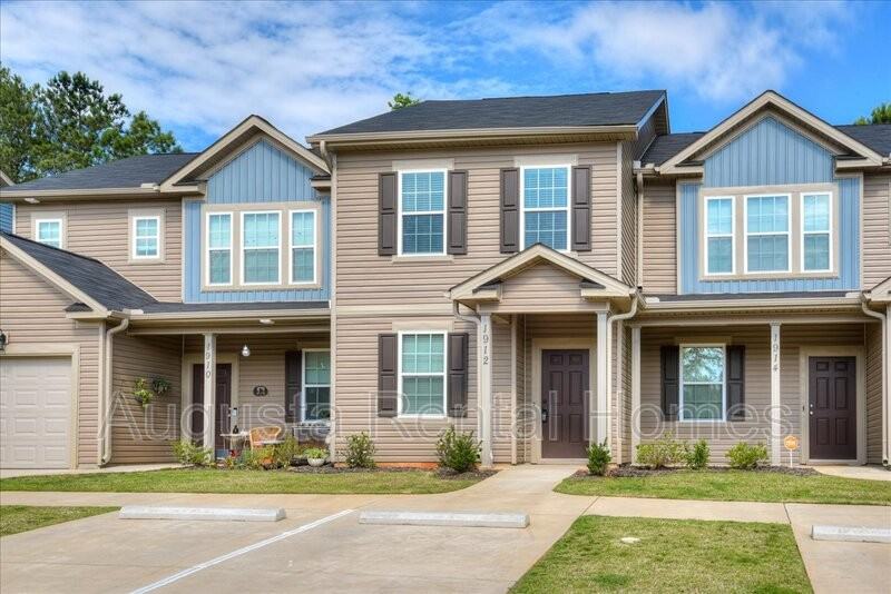 1912 Butternut Dr - Photo 2 of 28