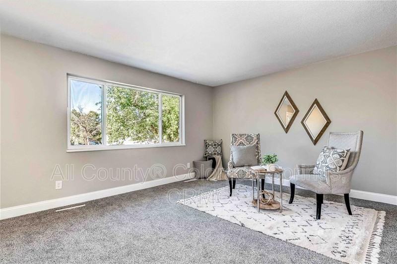 1203 Sorrento Dr - Photo 3 of 39