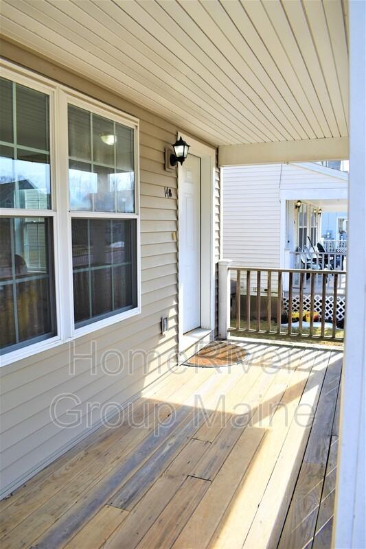 14B Carriage Ln - Photo 2 of 16