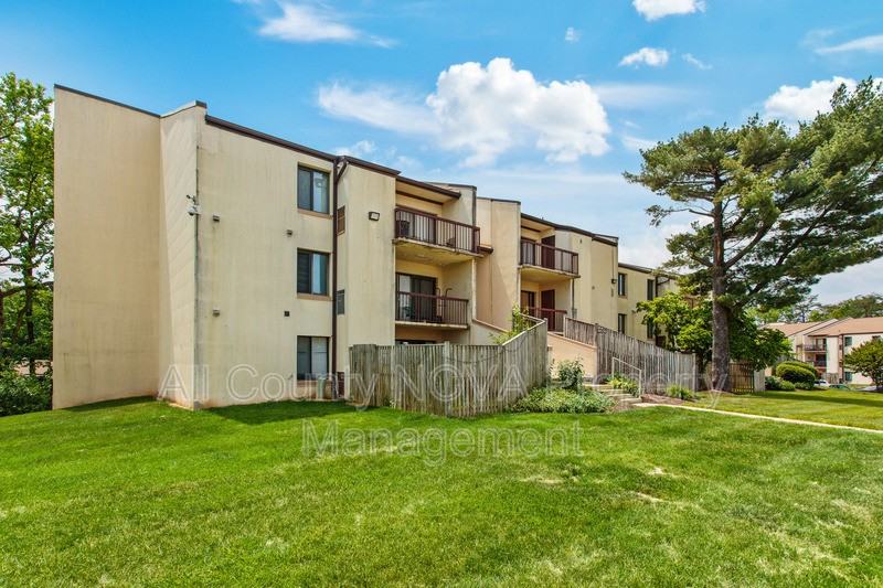 10135 Prince Pl #403-6A - Photo 2 of 15
