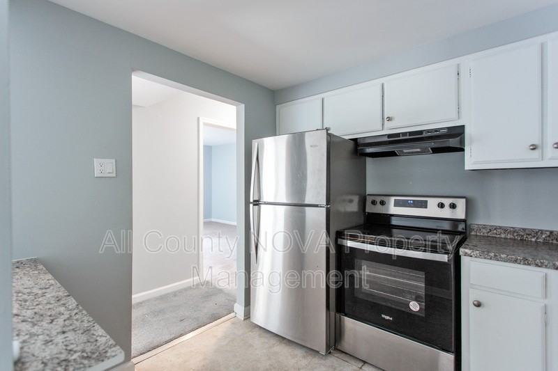 10135 Prince Pl #403-6A - Photo 3 of 15