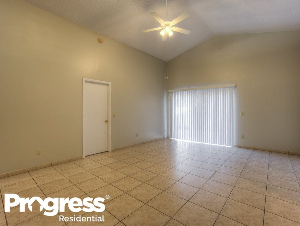 13113 San Antonio Woods Ln - Photo 3 of 19