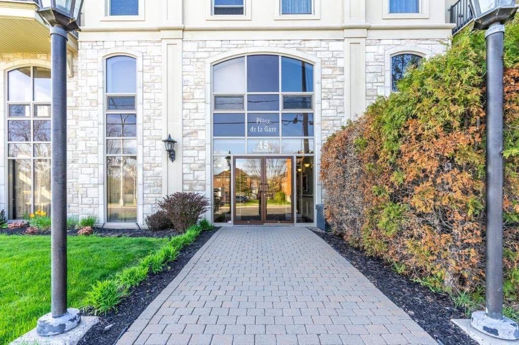 45 Boulevard Desjardins Est - Photo 2 of 19