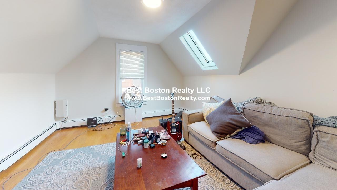 389 Highland Ave #3 - Photo 2 of 10