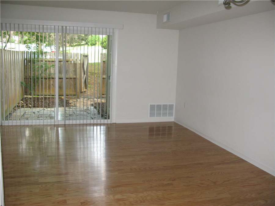 814 Cabell Avenue - Photo 3 of 9