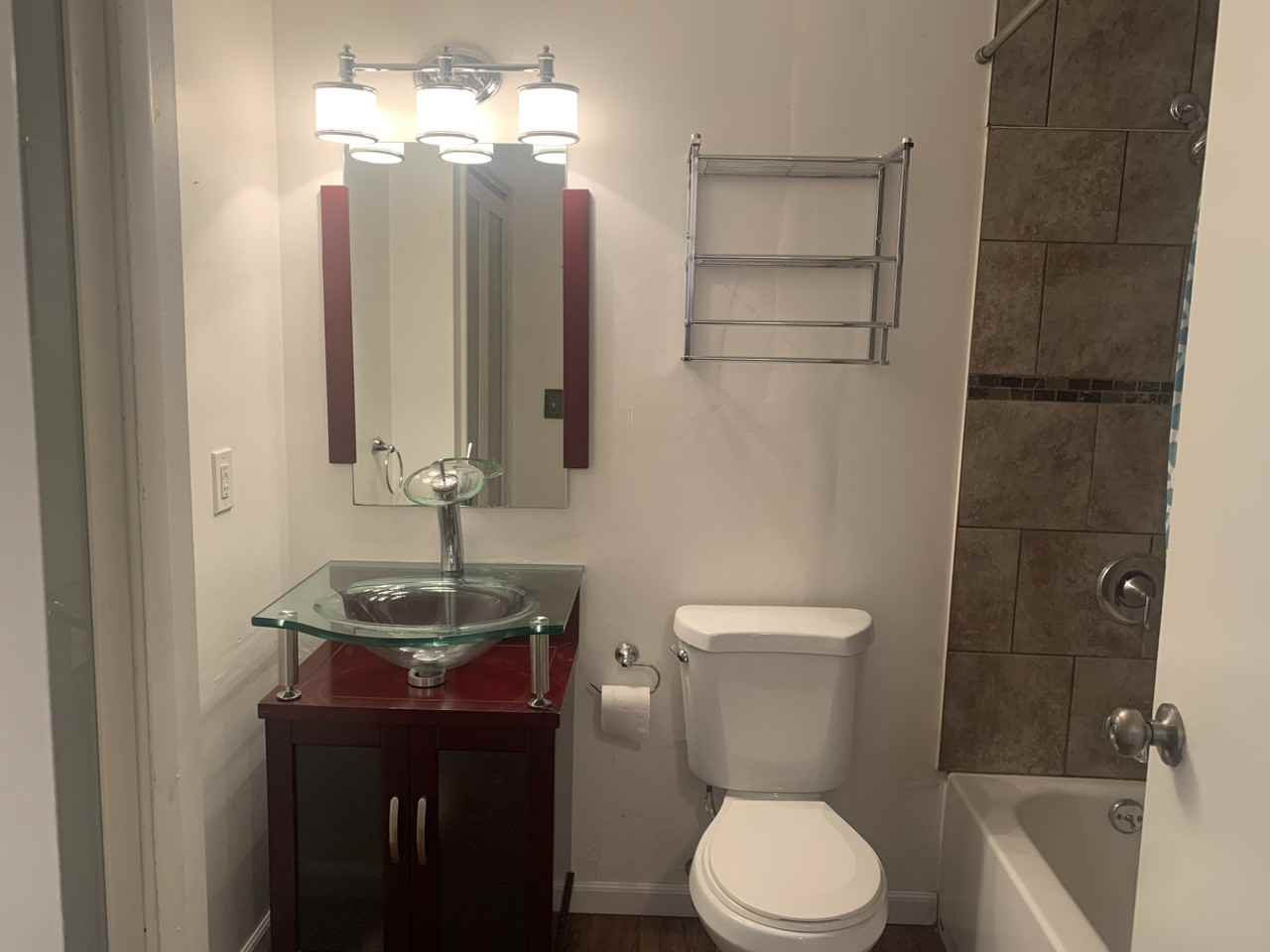 166 Planet St - Photo 3 of 5