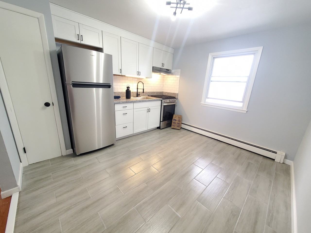 155 N Midler Ave #2F - Photo 2 of 9