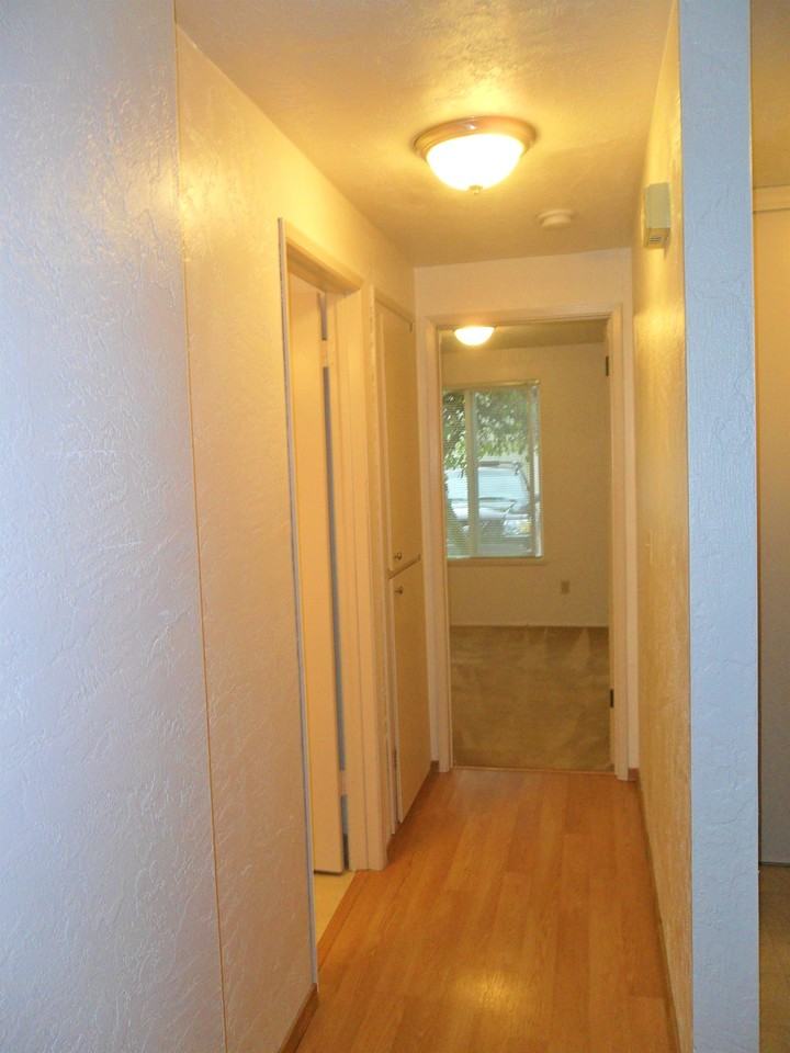 1001 Hermitage Way S #05 - Photo 4 of 12