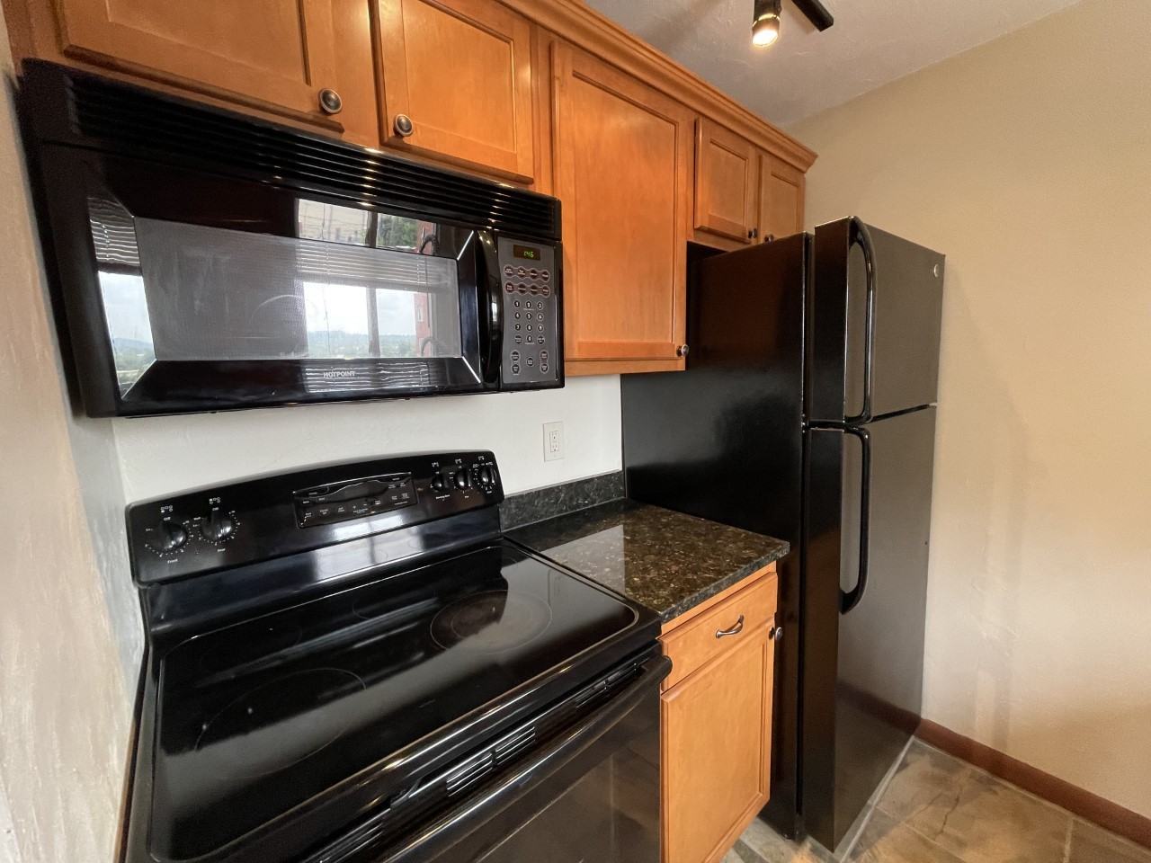 130 Lacrosse St Apt D4 #D4 - Photo 3 of 28
