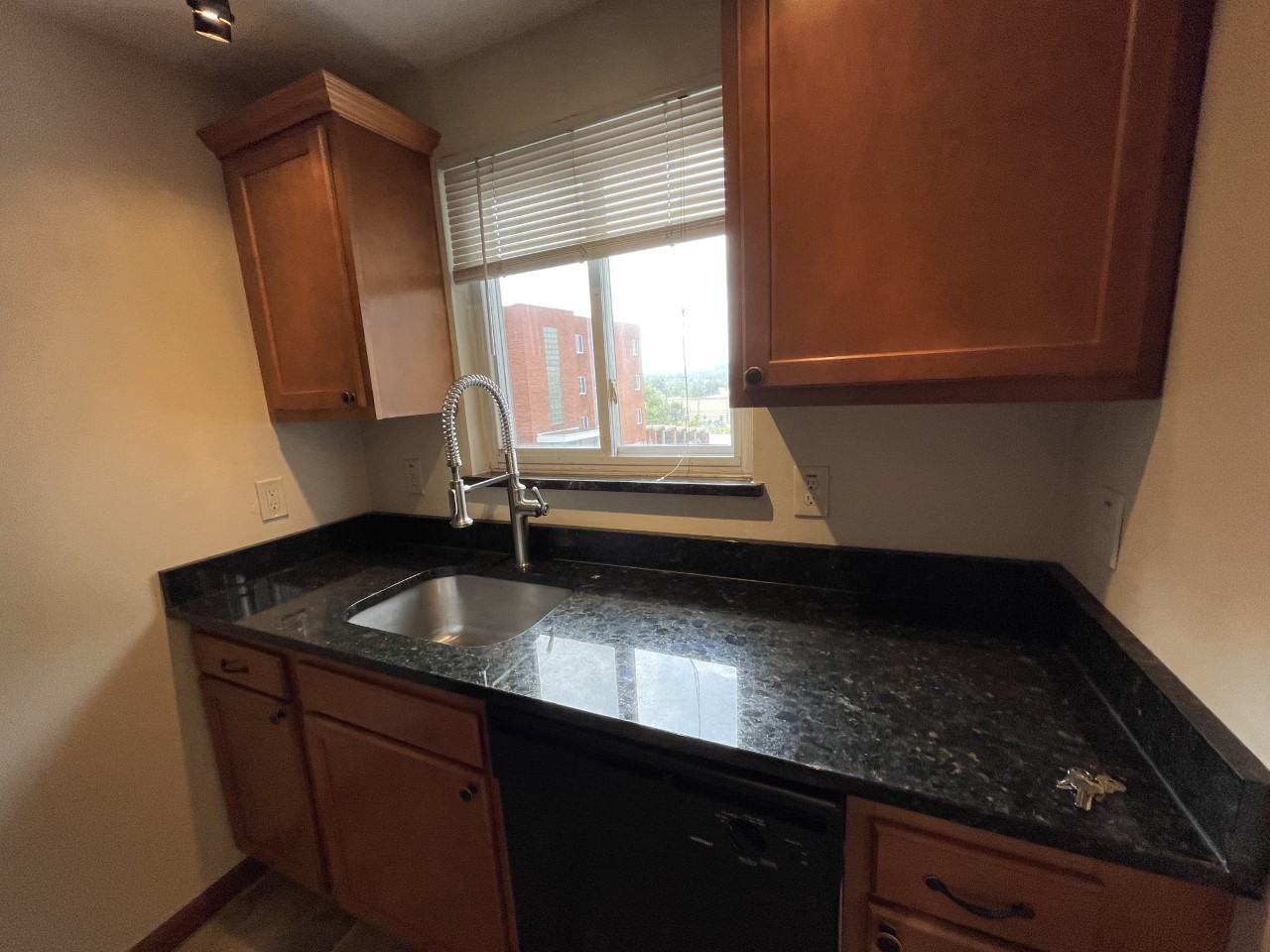 130 Lacrosse St Apt D4 #D4 - Photo 5 of 28