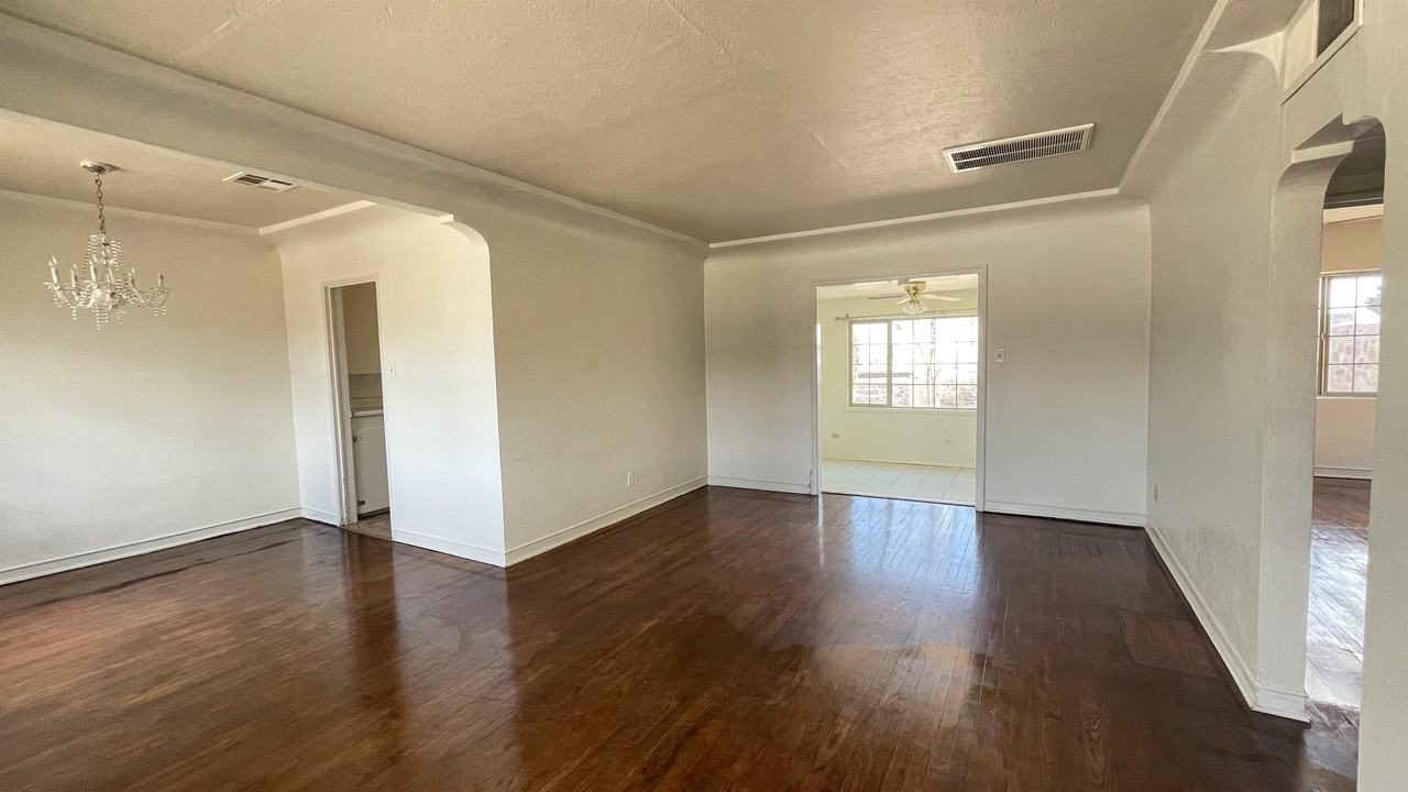 3116 Idalia Ave #1 - Photo 3 of 18