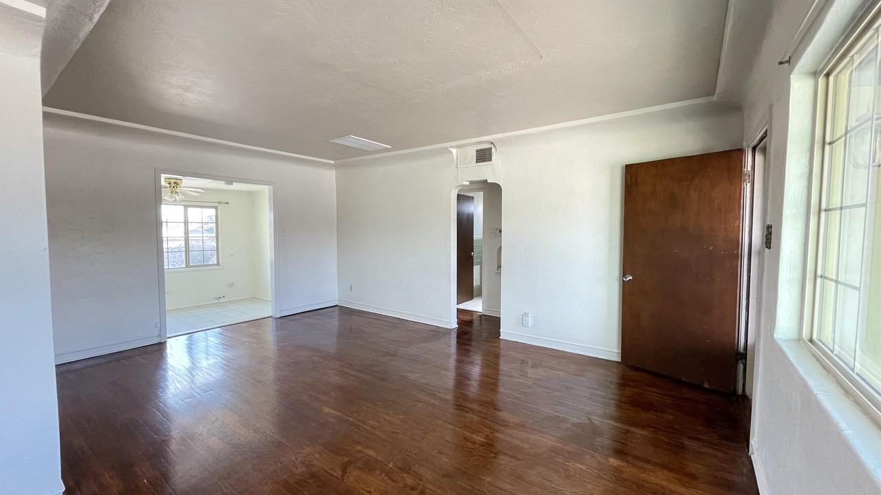 3116 Idalia Ave #1 - Photo 4 of 18