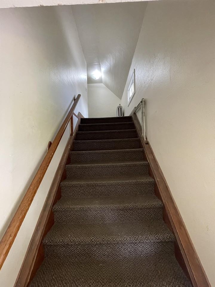 625 Lewis Street #B - Photo 2 of 30