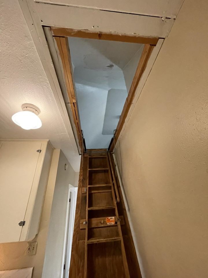 625 Lewis Street #B - Photo 7 of 30