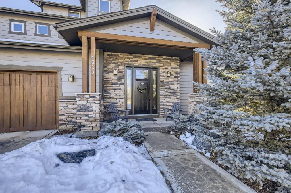 4528 Sprucedale Pl - Photo 3 of 42