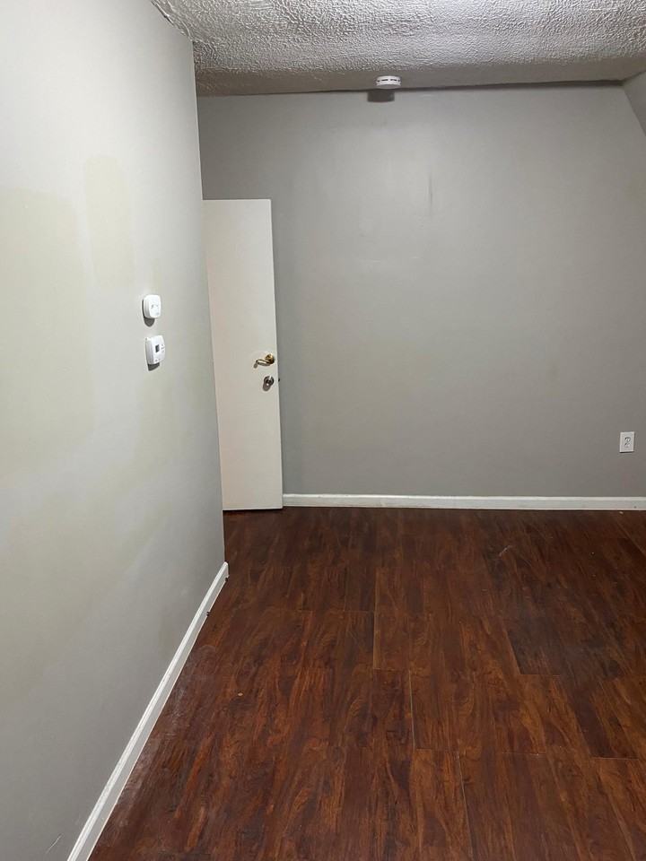 155 N 16th St #3 - Photo 2 of 5