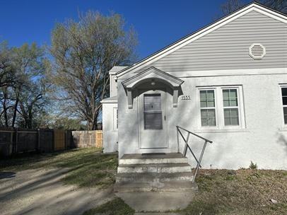 1535 N Holyoke Ave - Photo 3 of 15