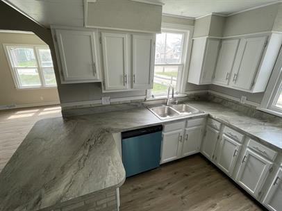 124 Sheridan Dr - Photo 2 of 10