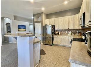 8060 N Sombrero Point Dr - Photo 3 of 50