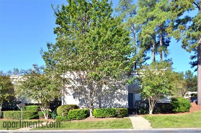 Madison on the Green - Photo 2 of 13