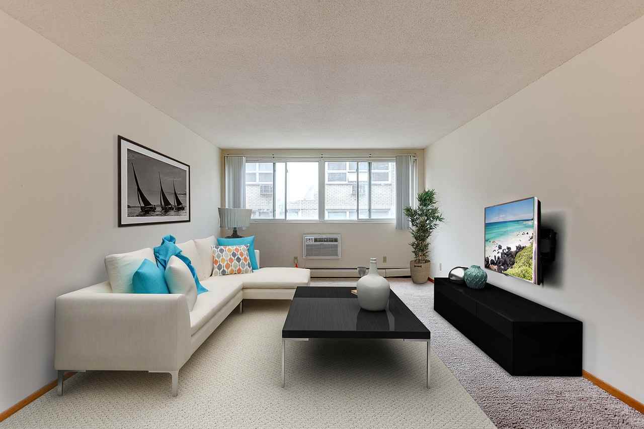 2435 Pillsbury Apartments - Photo 7 of 26