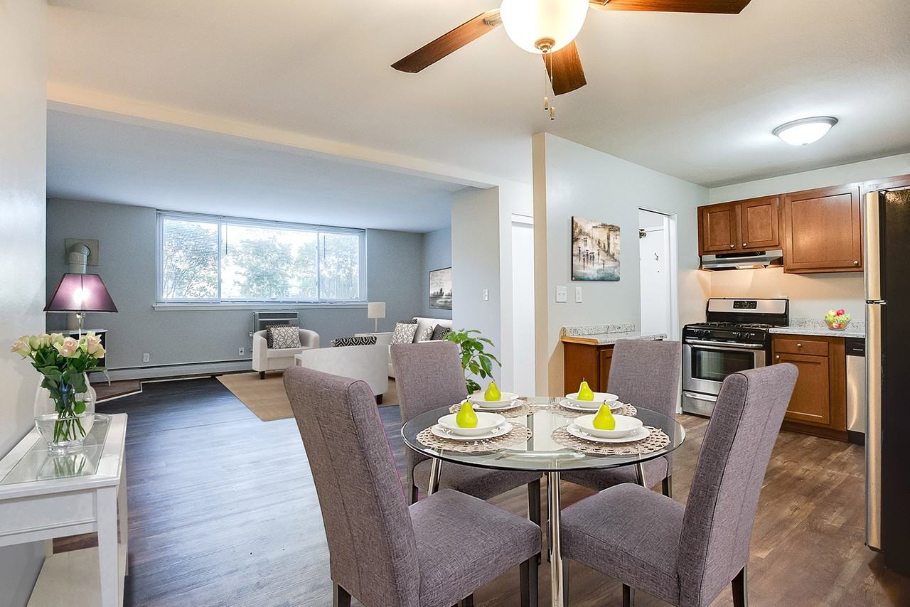 2421 Pillsbury Apartments - Photo 4 of 28