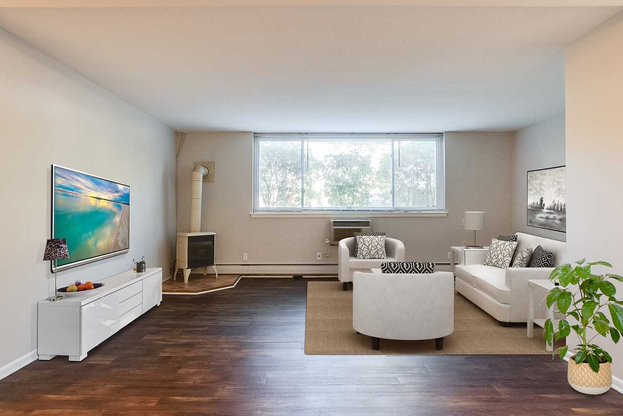 2421 Pillsbury Apartments - Photo 7 of 28