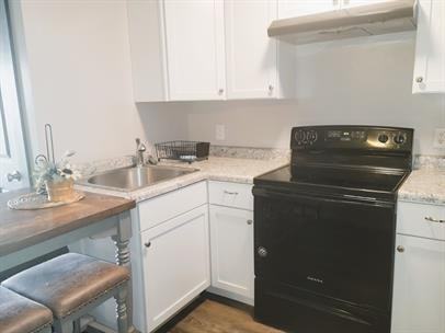 209 E Main St - Photo 3 of 18