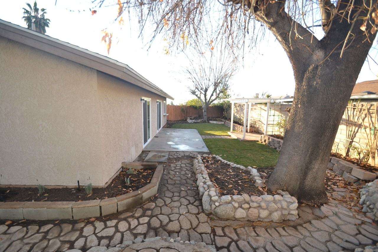 22680 Flamingo St - Photo 2 of 8