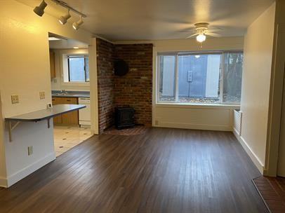 433 1/2 N Jackson St - Photo 3 of 10