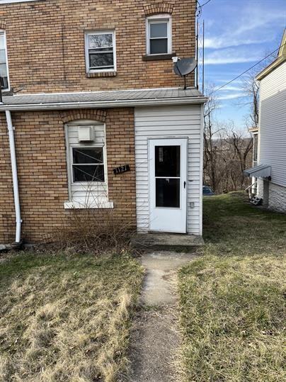 1121 Criss St - Photo 3 of 14