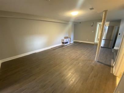 913 Warburton Cres - Photo 3 of 9