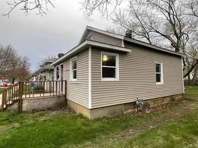 686 Mcallister Ave - Photo 2 of 13