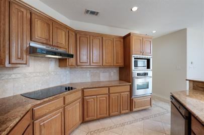 622 Cezanne - Photo 2 of 11