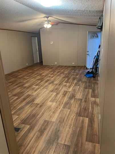 853 Spring St - Photo 3 of 6