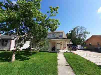 2372 Hazel St - Photo 2 of 6