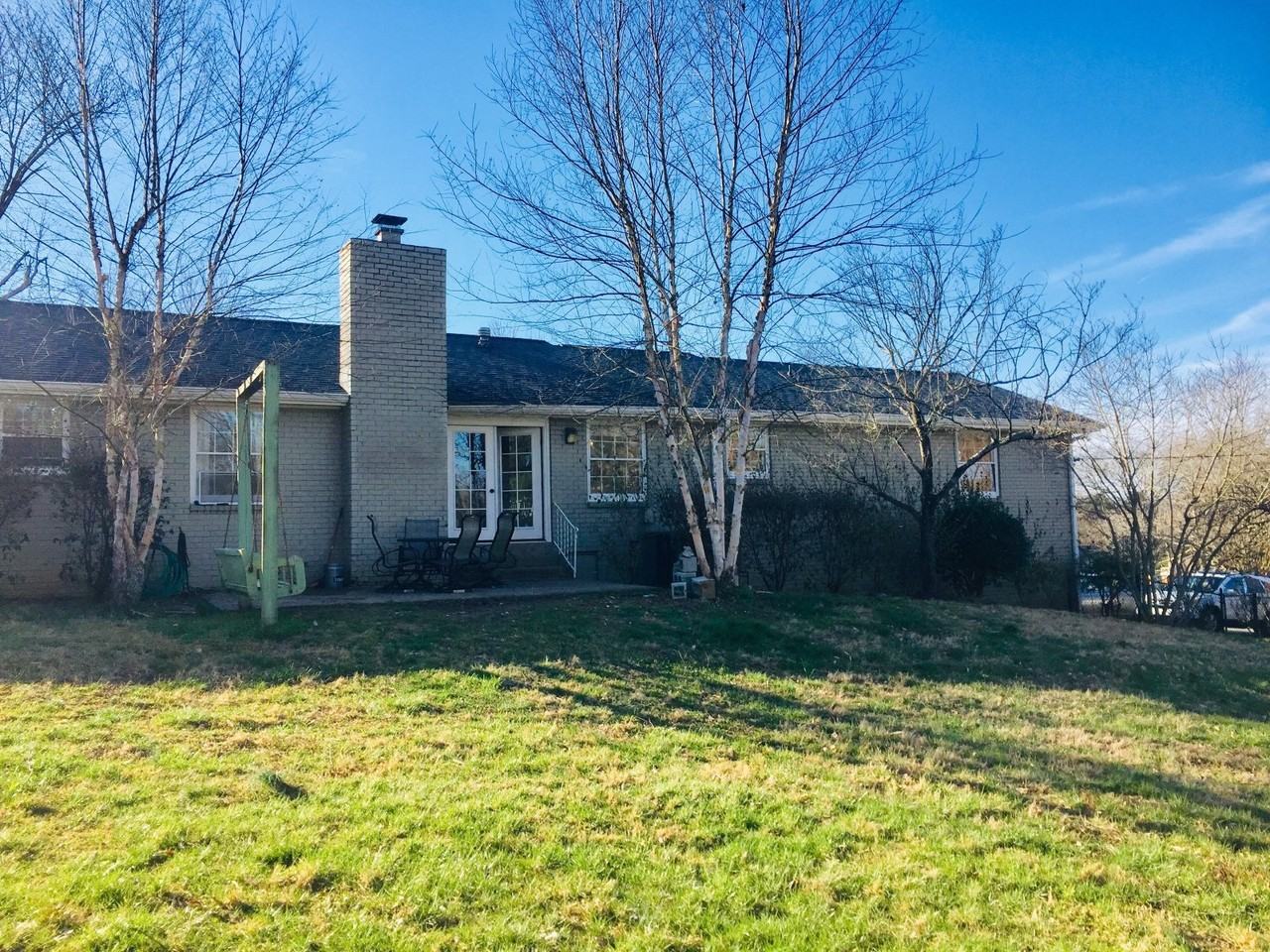 810 Davis Dr - Photo 2 of 37