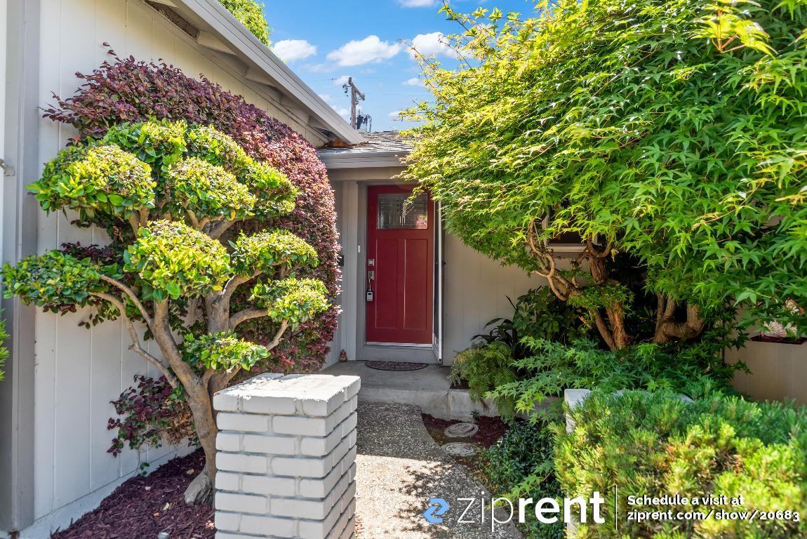 448 Kings Ct - Photo 2 of 25