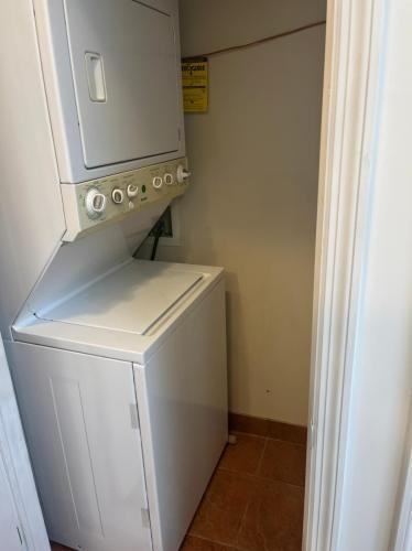 515 30th St #3A - Photo 3 of 17