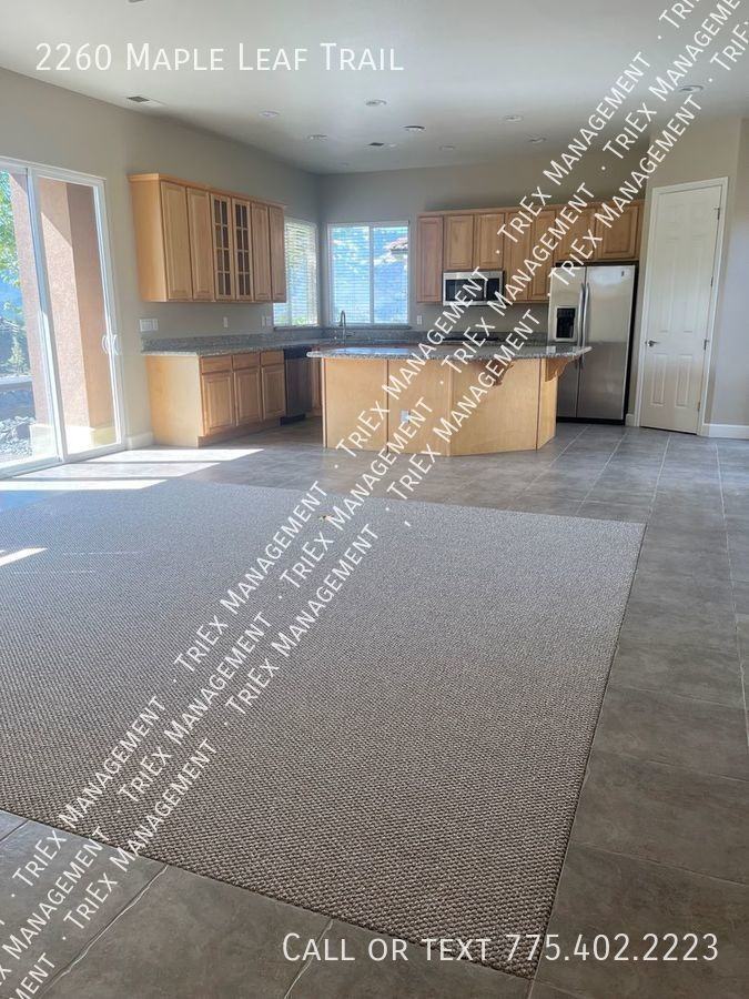 2260 Maple Leaf Trl - Photo 3 of 32