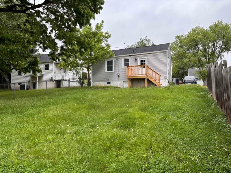 111 Polk St - Photo 3 of 15