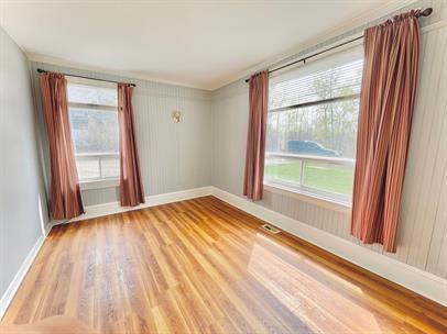 BARRY ST. 77 - Photo 2 of 10